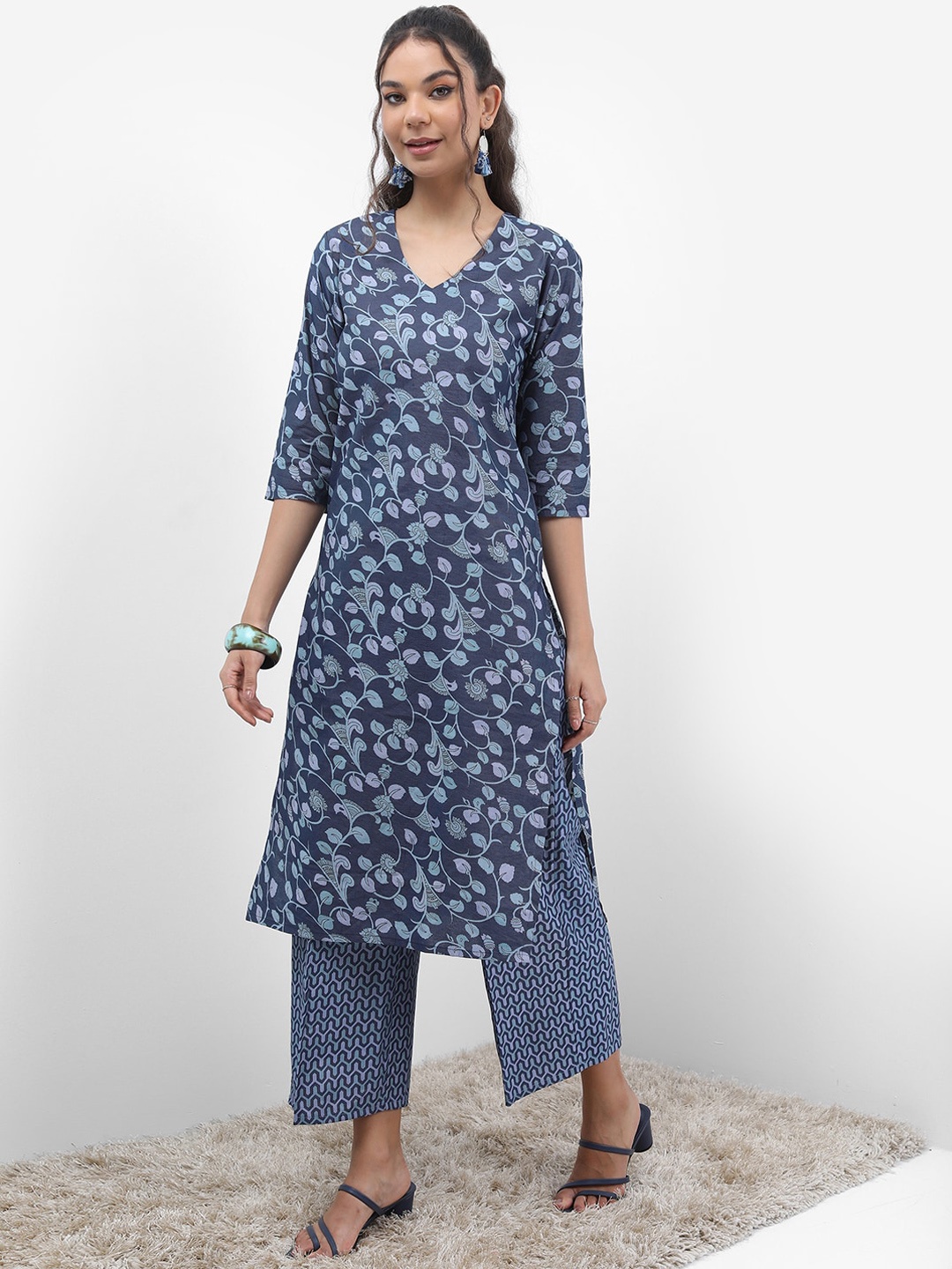 

KETCH Blue Floral Printed V-Neck Straight Kurta with Palazzos