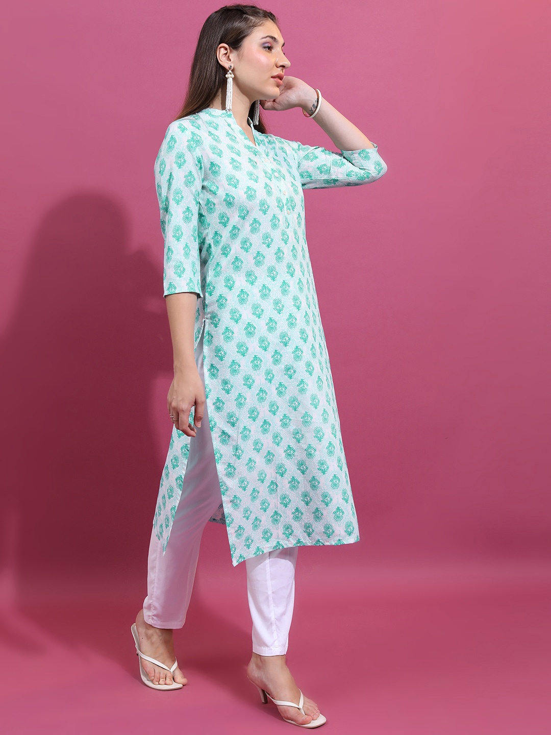 

KETCH White Ethnic Motifs Printed Mandarin Collar Straight Kurta