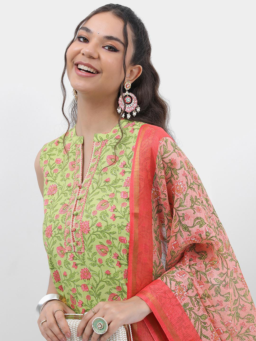 

KETCH Green & Orange Ethnic Printed Straight Kurta with Trousers & With Dupatta