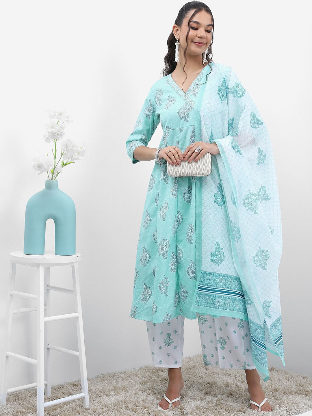 

KETCH Blue & White Floral Printed Empire Anarkali Kurta with Palazzos & With Dupatta