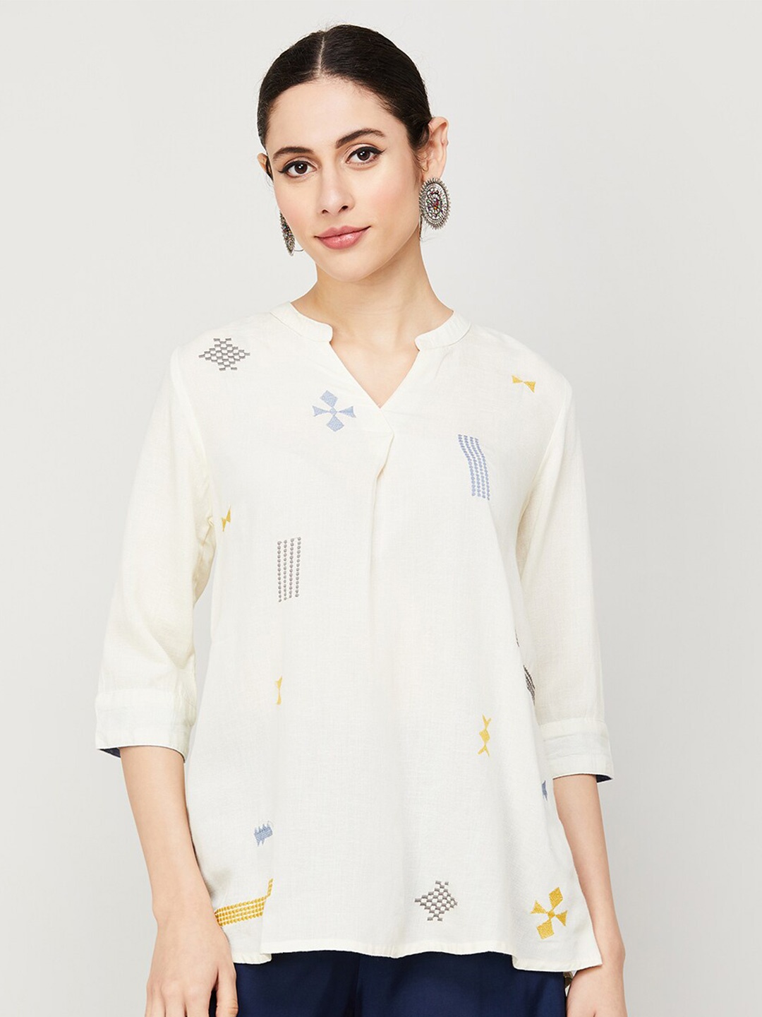 

Colour Me by Melange Printed Mandarin Collar Shirt Style Top, Off white