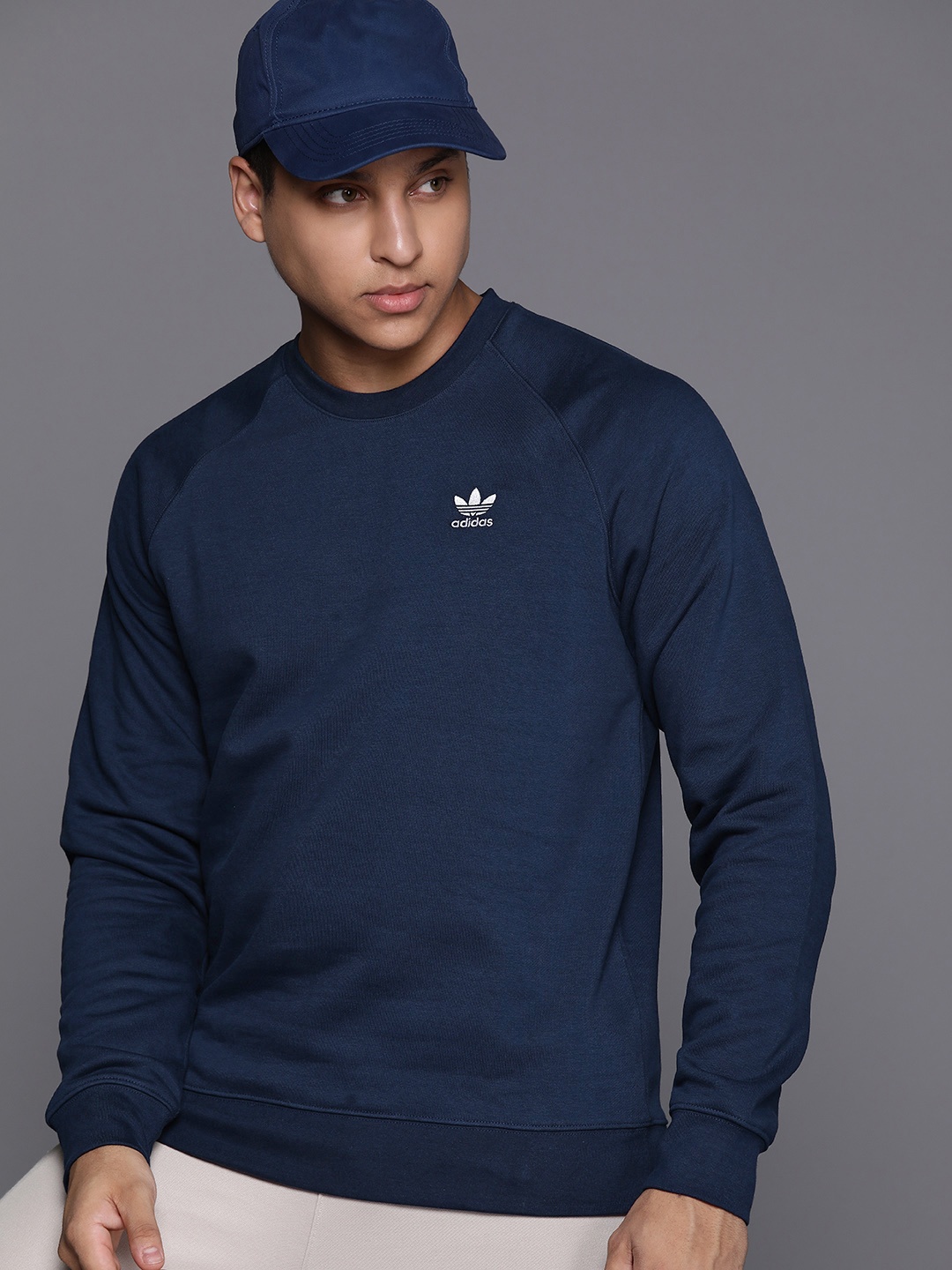 

ADIDAS Originals Trefoil Essential Crewneck Sweatshirt, Navy blue