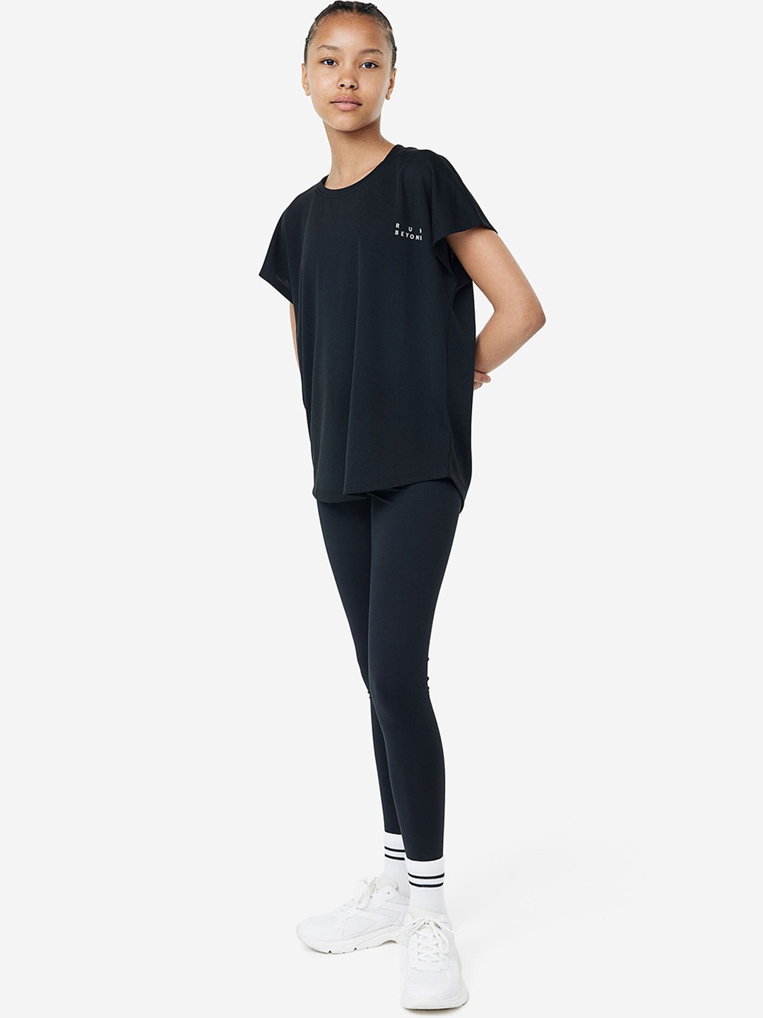 

H&M Girls 2-Piece DryMove Sports Set, Black
