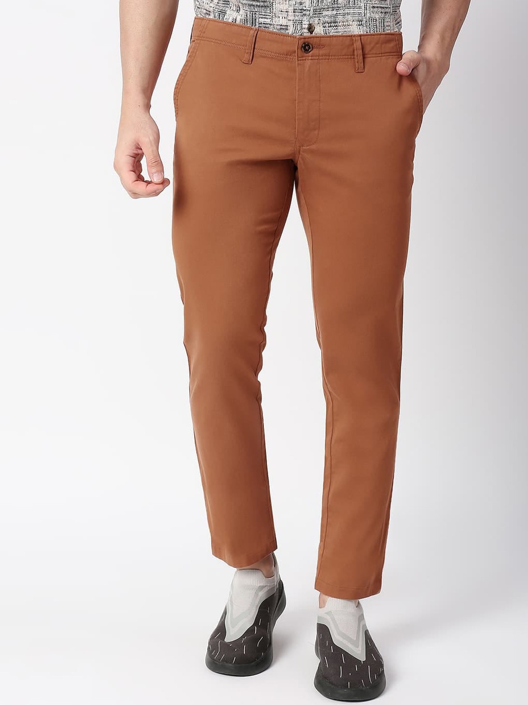

Basics Men Tapered Fit Mid-Rise Cotton Chinos Trousers, Brown