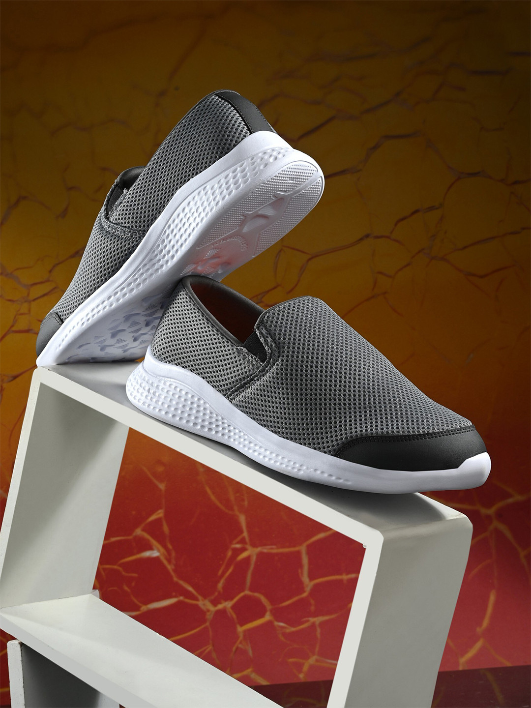 

HRX by Hrithik Roshan Men Grey Memory Foam Mesh Walking Shoes