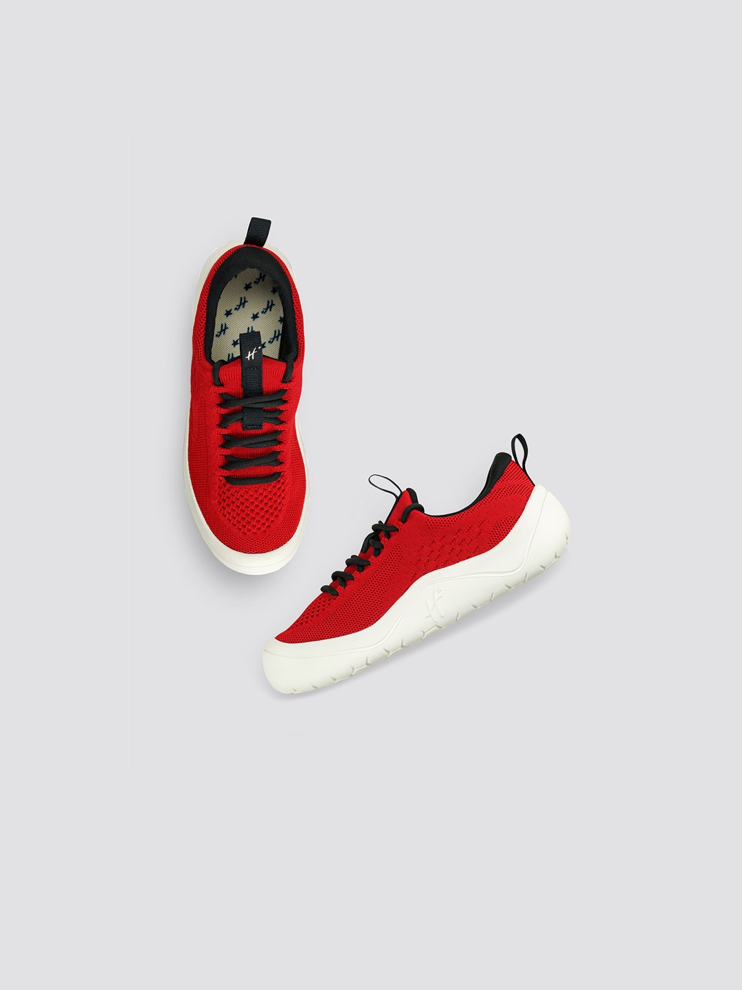 

H By Hamleys Boys Textured Contrast Sole Sneakers, Red
