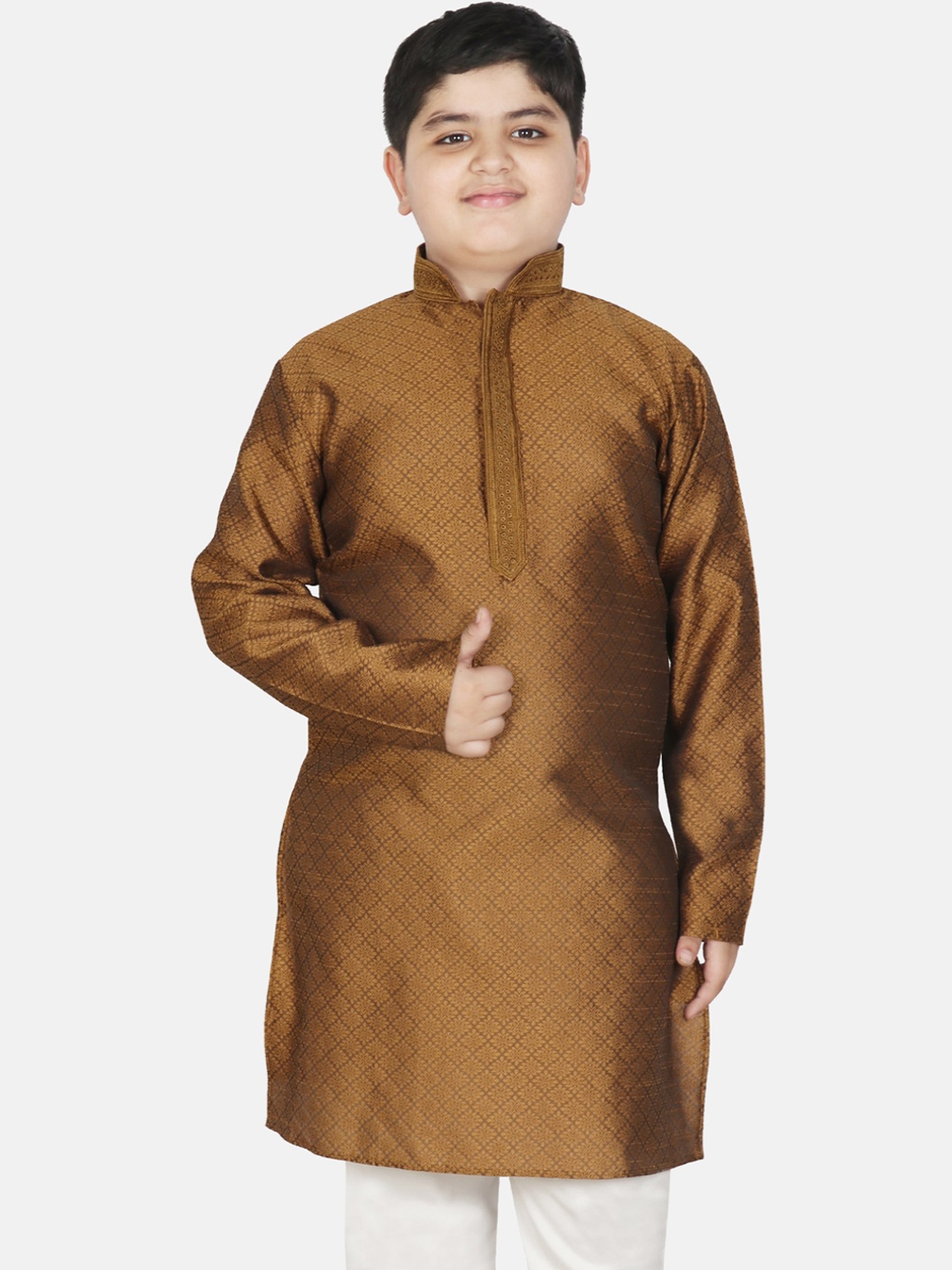 

SG YUVRAJ Boys Floral Embroidered Mandarin Collar Jacquard Weave Raw Silk Straight Kurta, Brown