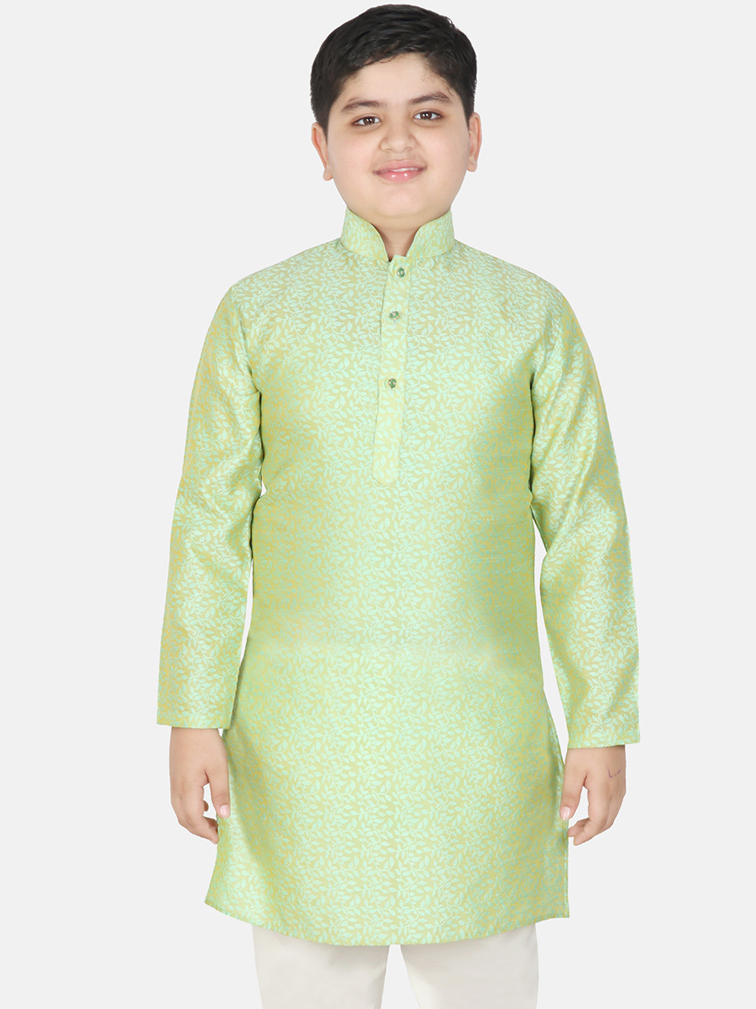 

SG YUVRAJ Boys Floral Embroidered Mandarin Collar Jacquard Weave Raw Silk Straight Kurta, Green