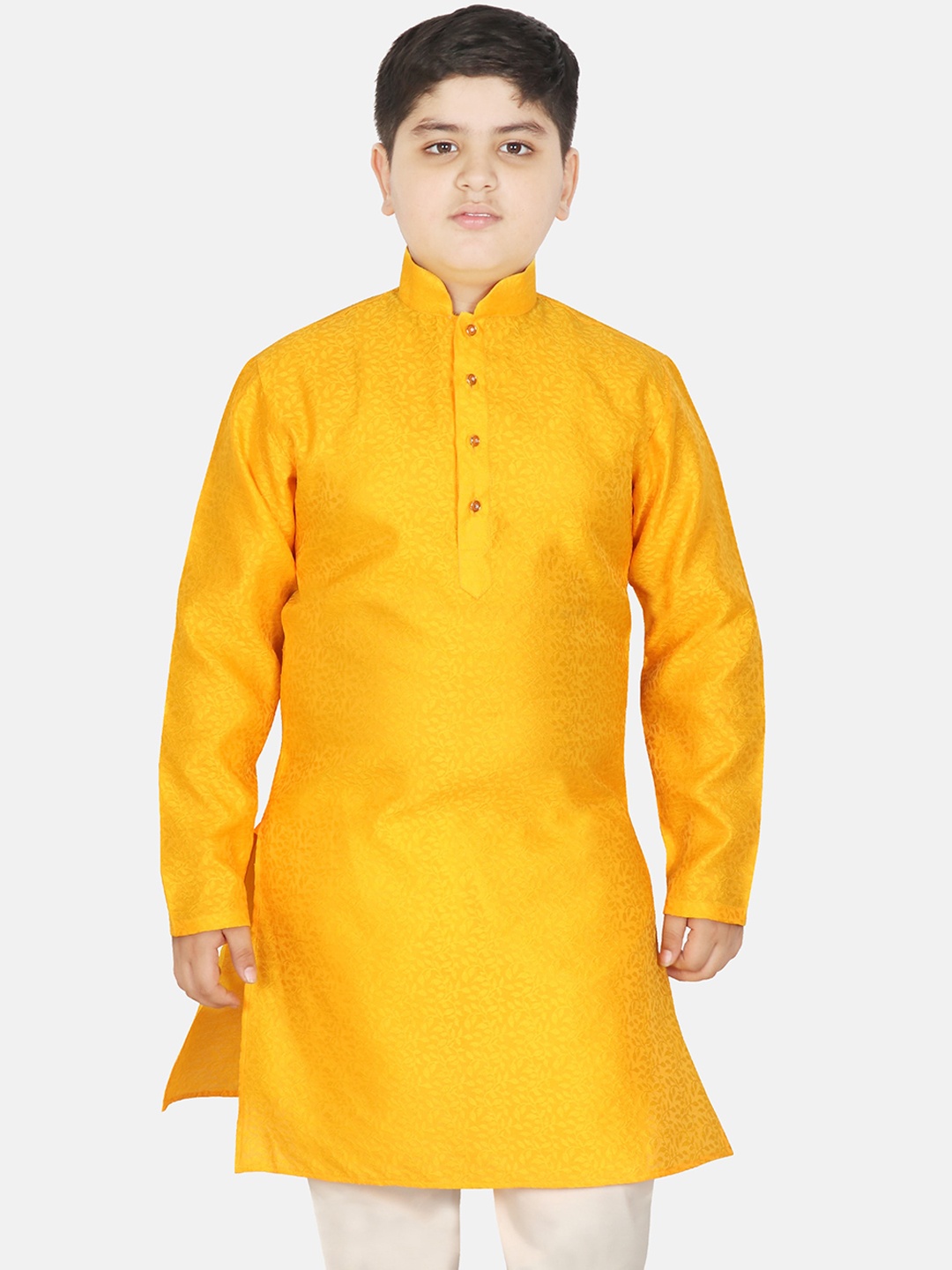 

SG YUVRAJ Boys Floral Embroidered Mandarin Collar Jacquard Weave Raw Silk Straight Kurta, Mustard