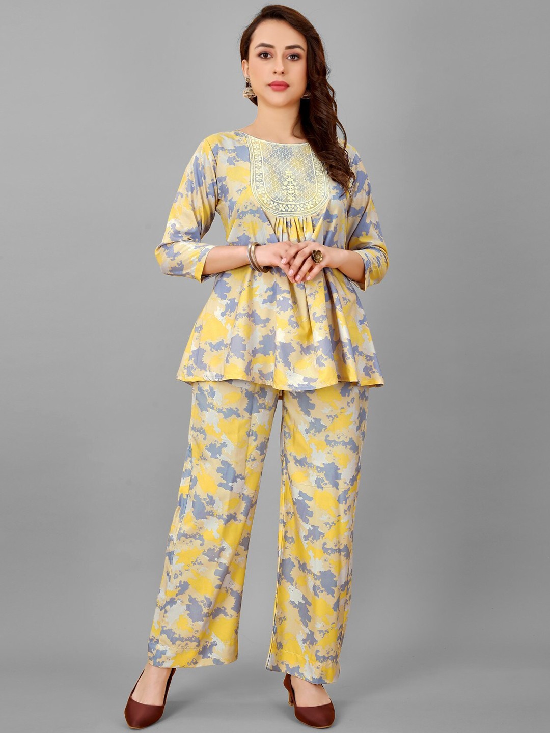 

Anaita Floral Printed Top with Palazzos, Yellow