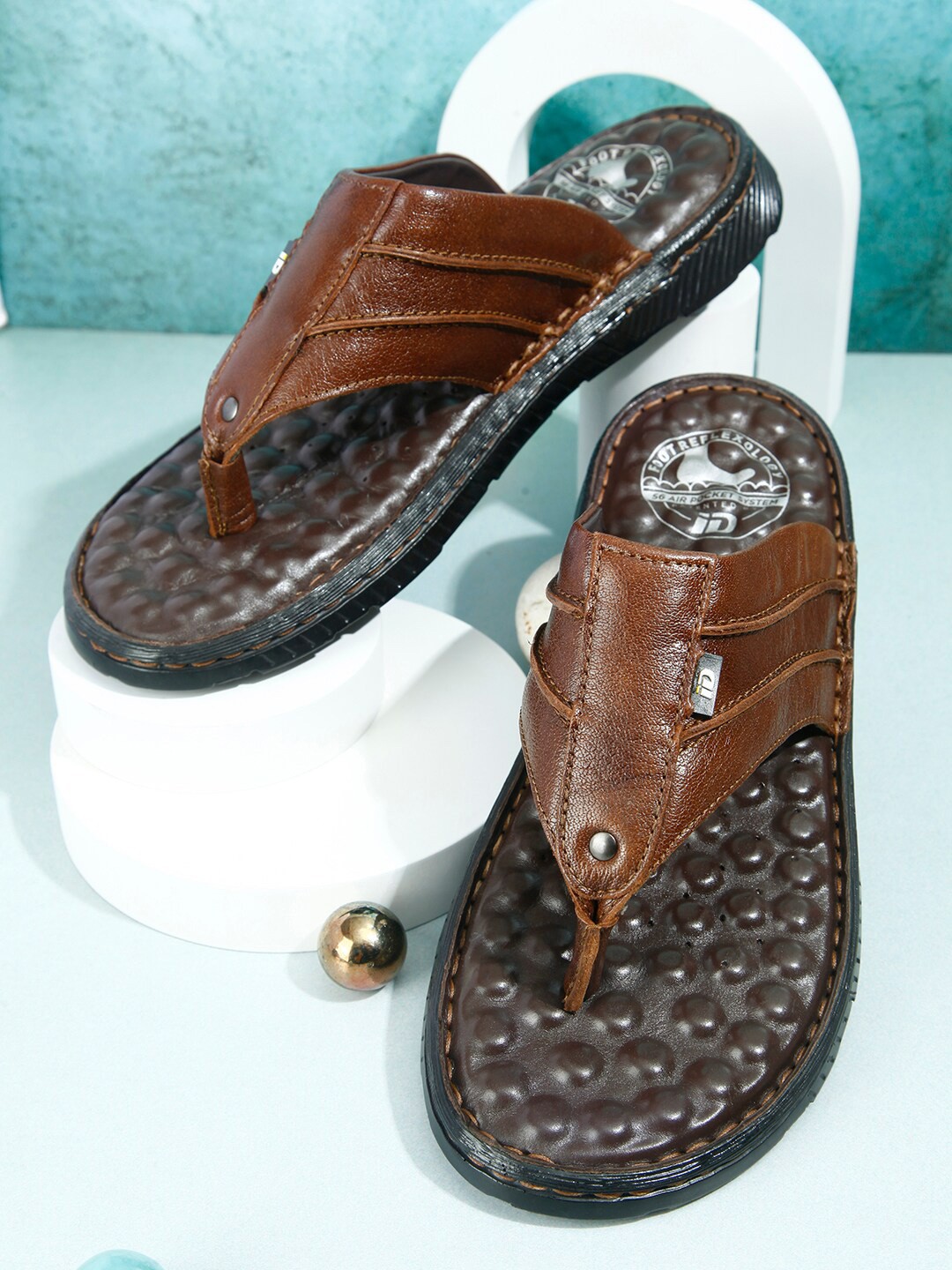 

ID Men Leather Air Pocket Thong Sandals, Tan