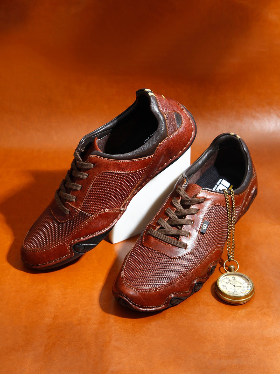 

ID Men Lightweight Leather Basics Sneakers, Brown