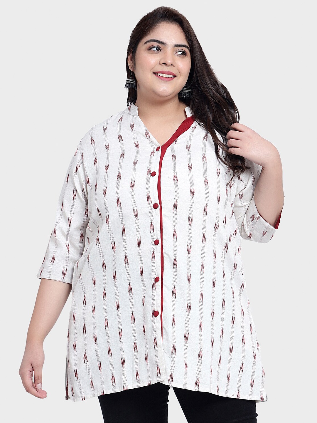 

Indietoga Plus Size Ikat Print Pure Cotton Longline Tunic with Pockets, White
