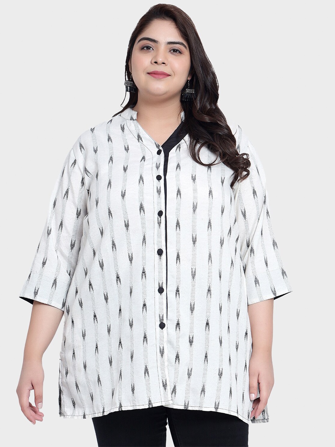 

Indietoga Plus Size Ikkat Pure Cotton Casual Tunic, Black