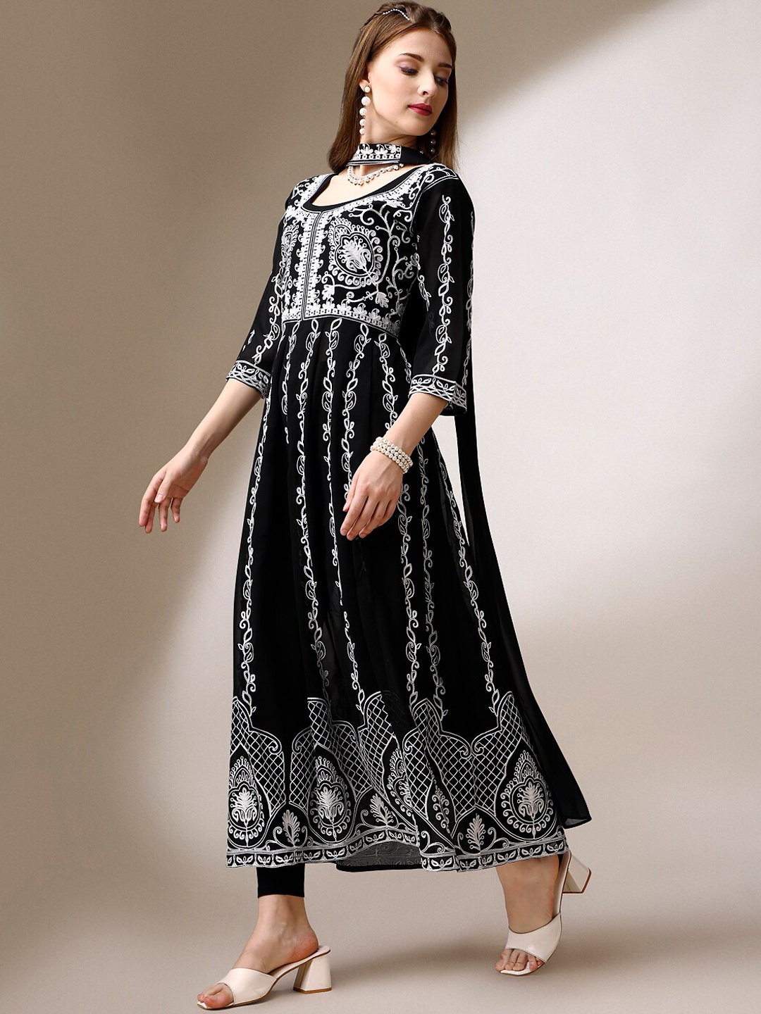 

FabFairy Floral Embroidered Georgette Anarkali Kurta With Dupatta, Black