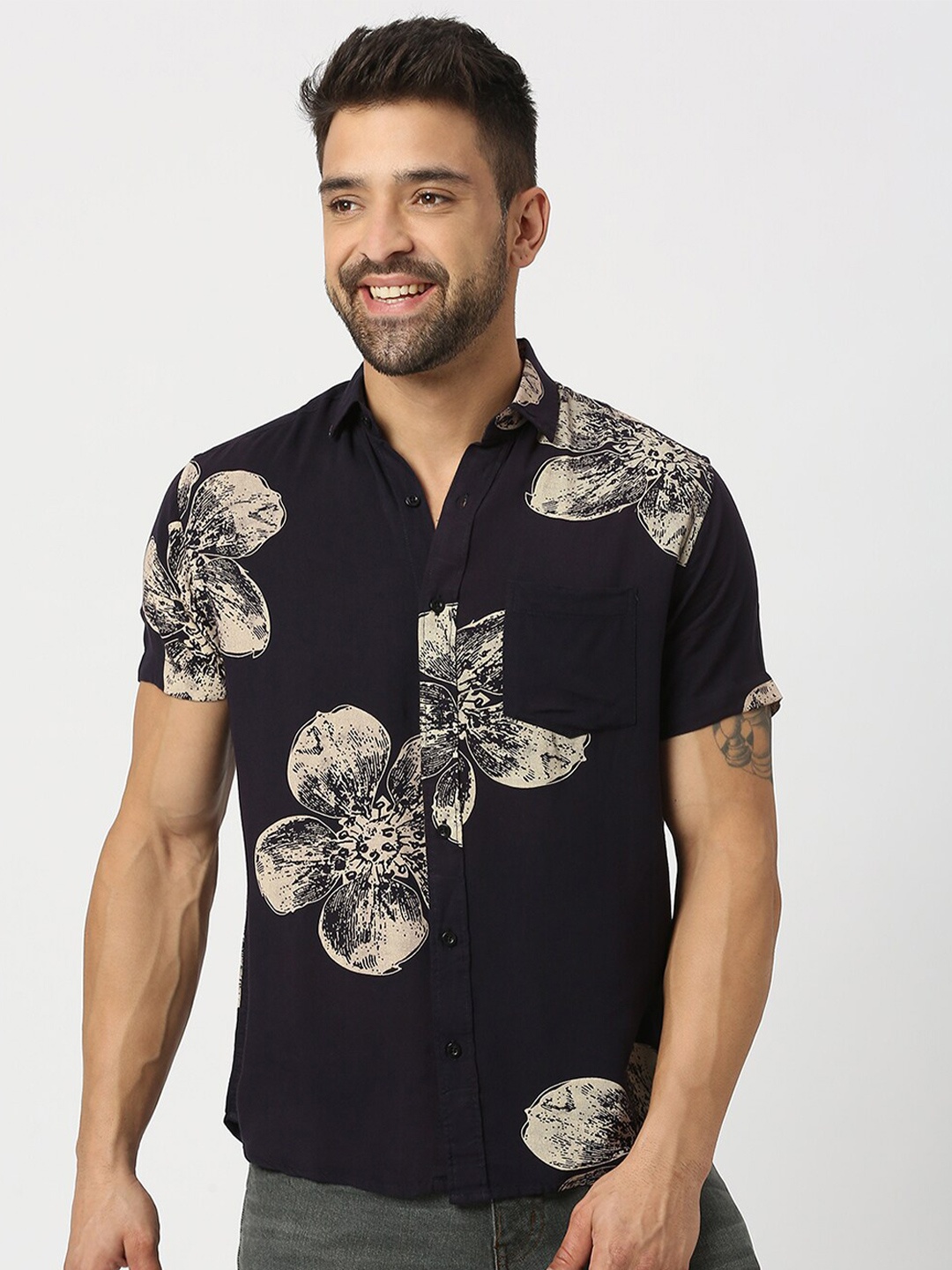 

MOD ECRU Floral Print Short Sleeve Casual Shirt, Navy blue