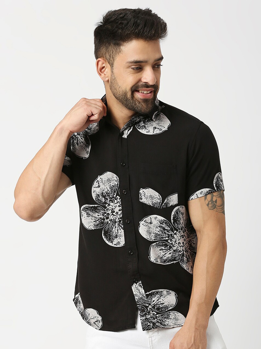 

MOD ECRU Floral Printed Casual Shirt, Black