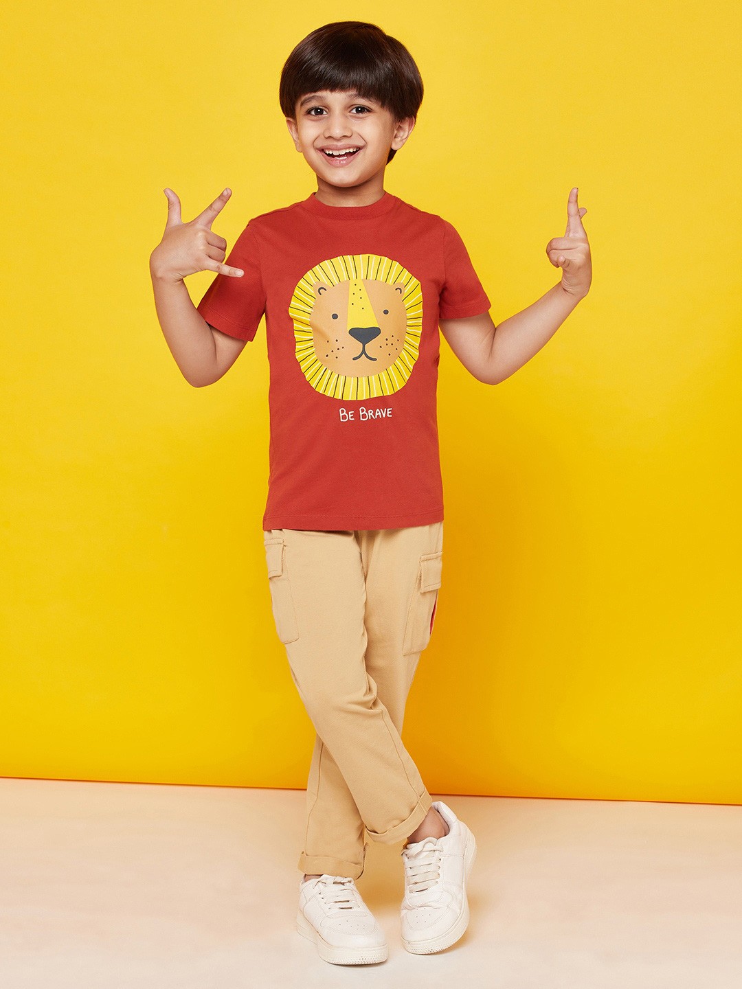 

SPUNKIES Boys Brown & Red Printed T-shirt with Trousers