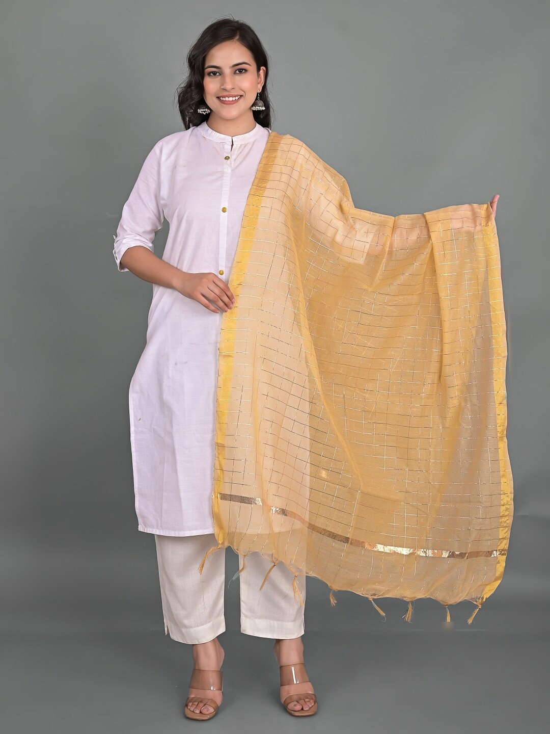 

Apratim Checked Zari Chanderi Dupatta, Gold