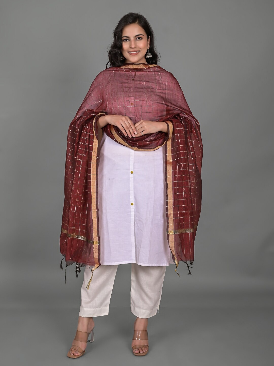 

Apratim Checked Zari Chanderi Dupatta, Maroon