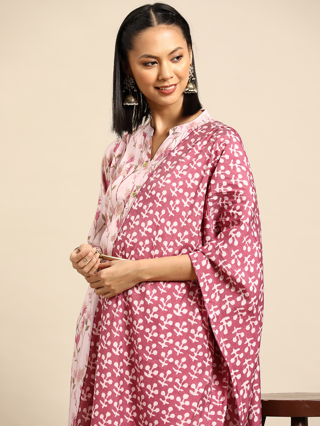

Sangria Floral Printed Regular Sequinned Chanderi Silk Kurta with Trousers & Dupatta, Pink