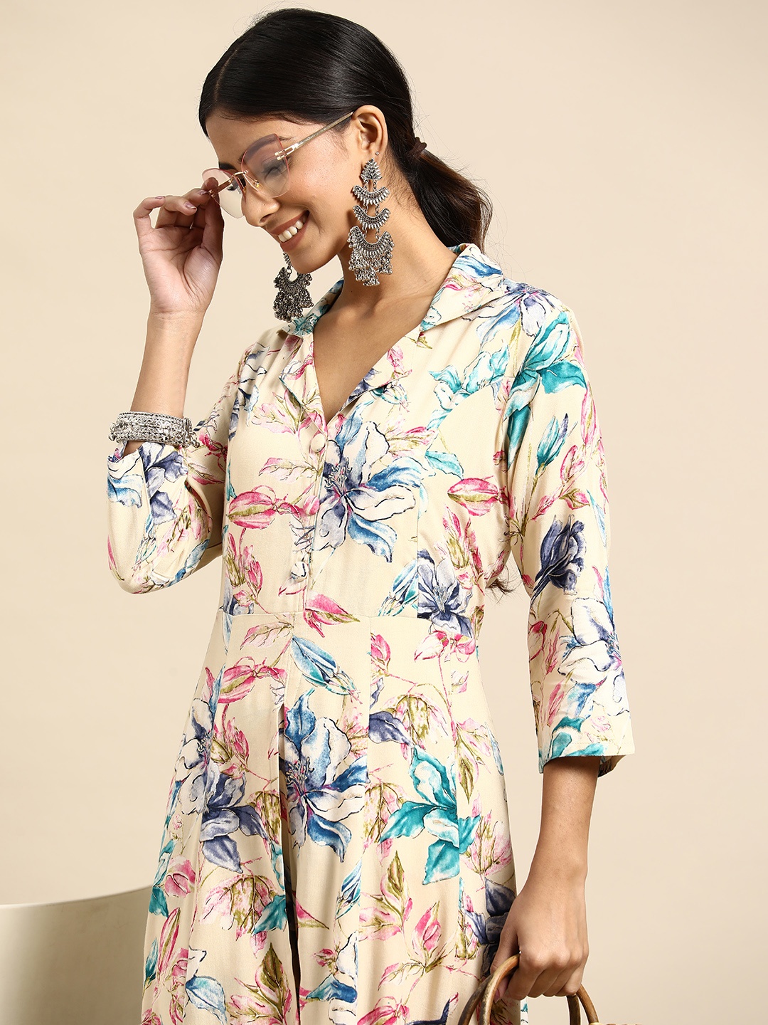 

Sangria Floral Printed High Slit Kurta with Trousers, Beige