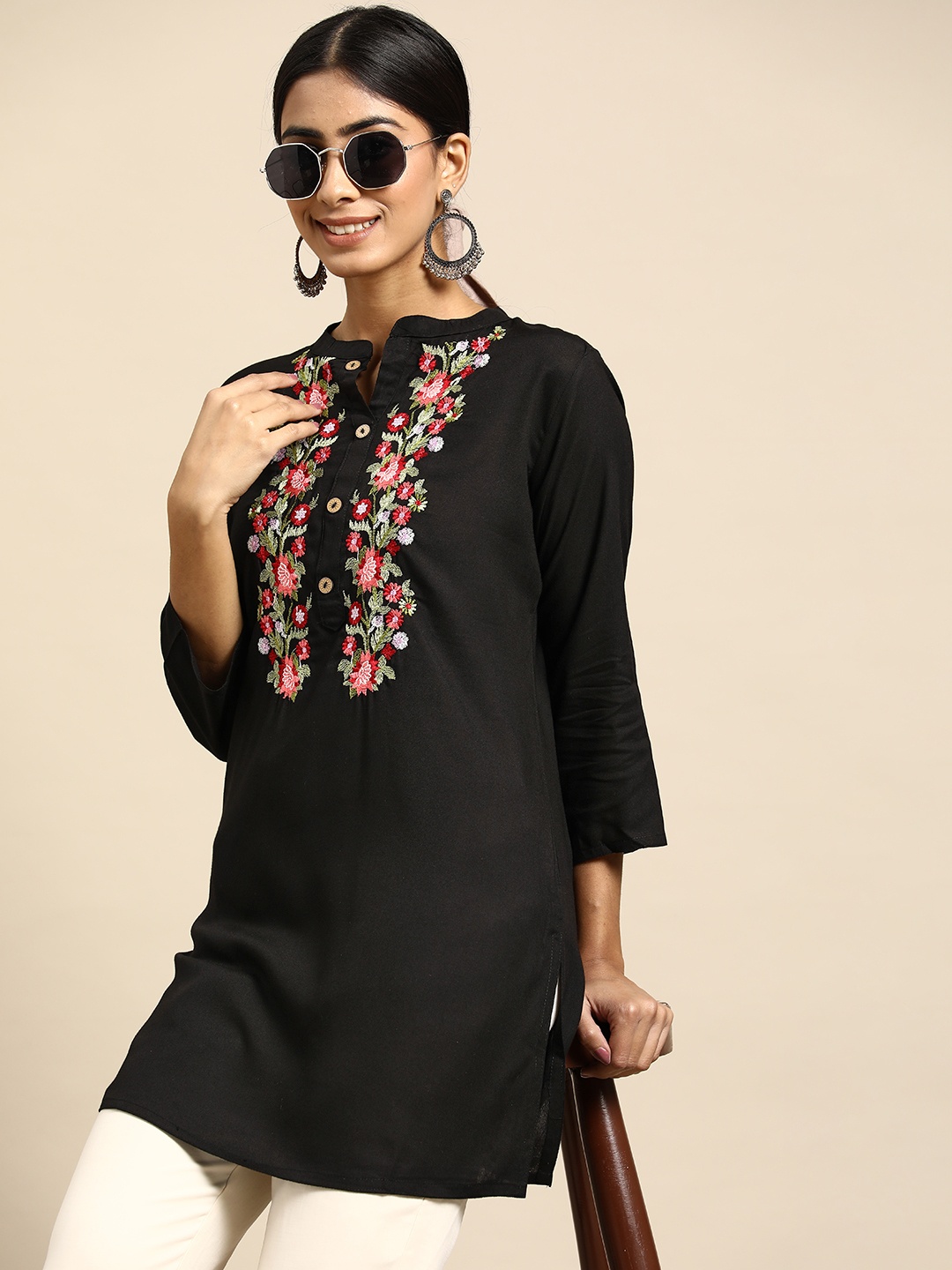 

Sangria Floral Yoke Design Short Kurti, Black