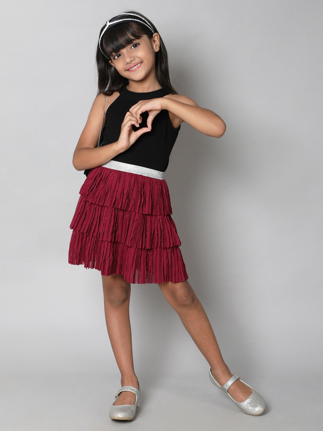 

taffykids Girls Sleeveless Top With Tiered Skirt, Black