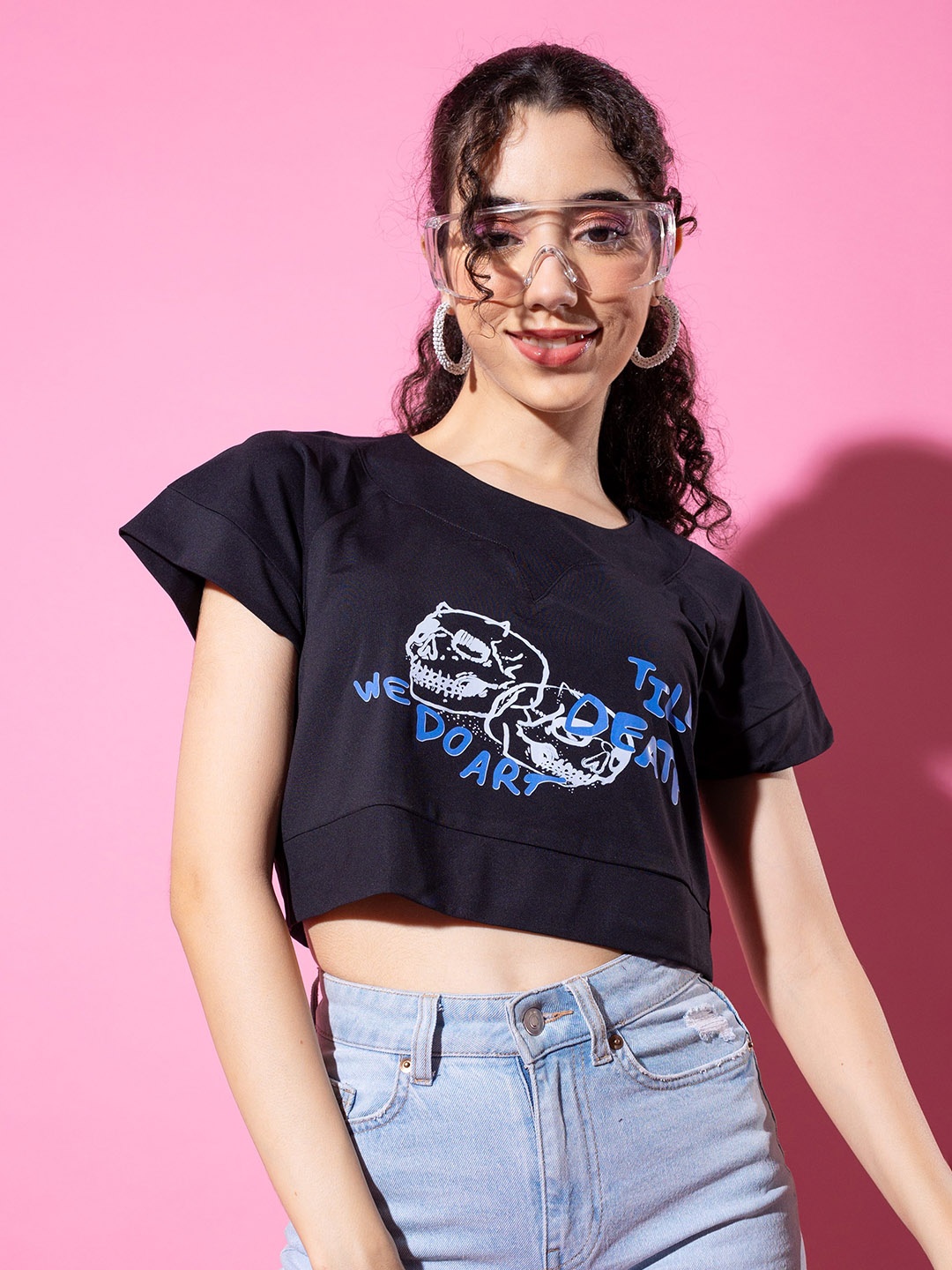 

Stylecast X Hersheinbox Black Graphic Printed Raglan Sleeve Crop Top