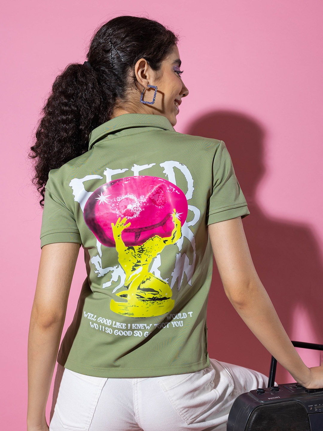 

Stylecast X Hersheinbox Green Graphic Printed Top