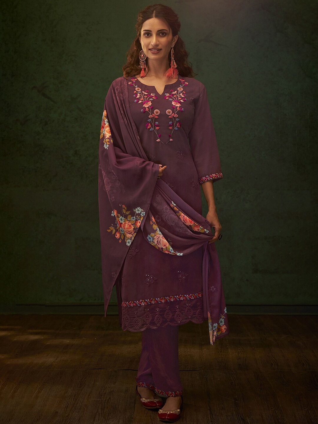 

Indo Era Floral Embroidered Thread Work Regular Kurta with Trousers & Dupatta, Burgundy
