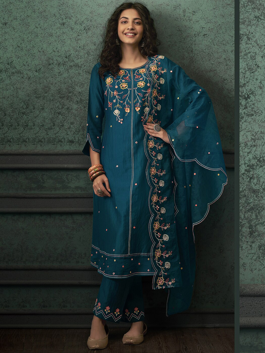 

Indo Era Floral Embroidered Yoke & Border Thread Work Indigo Kurta & Trousers With Dupatta, Teal