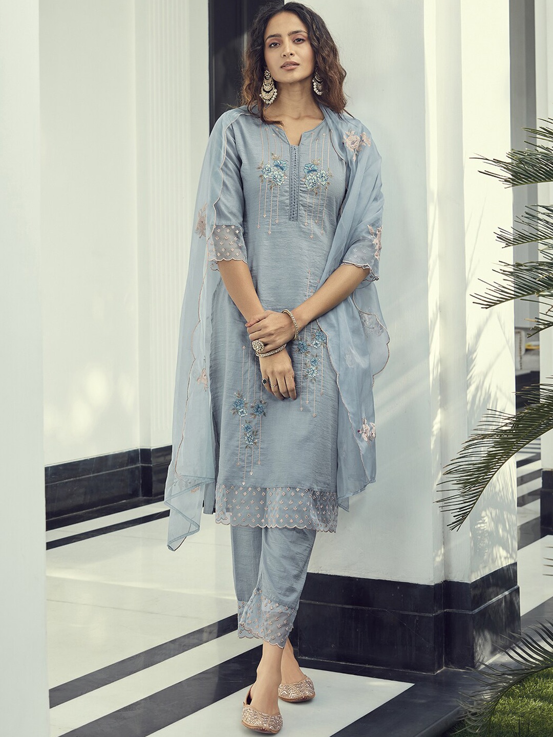 

Indo Era Floral Embroidered Thread Work Regular Kurta with Trousers & Dupatta, Blue