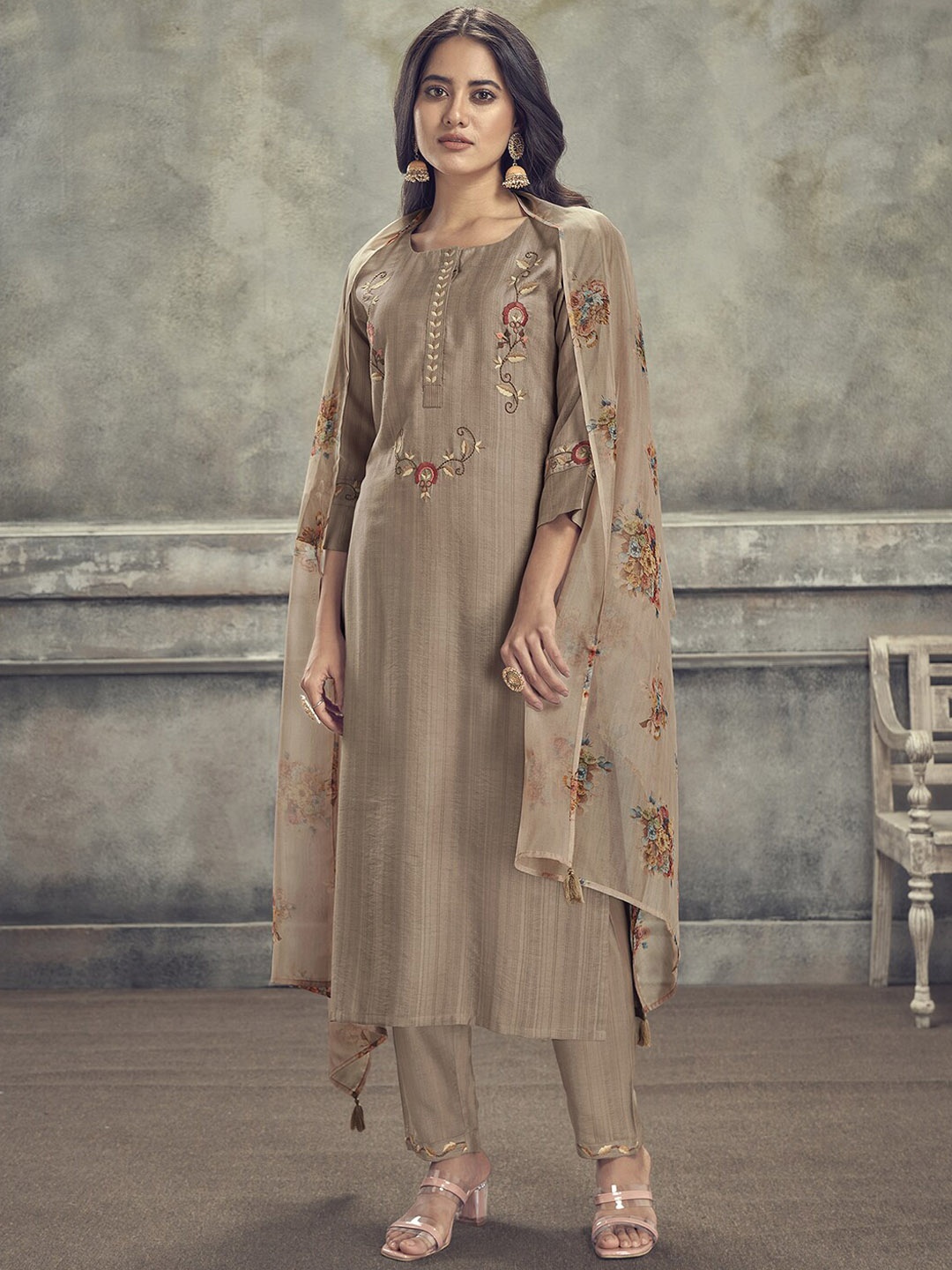 

Indo Era Floral Embroidered Regular Kurta with Trousers & With Dupatta, Brown
