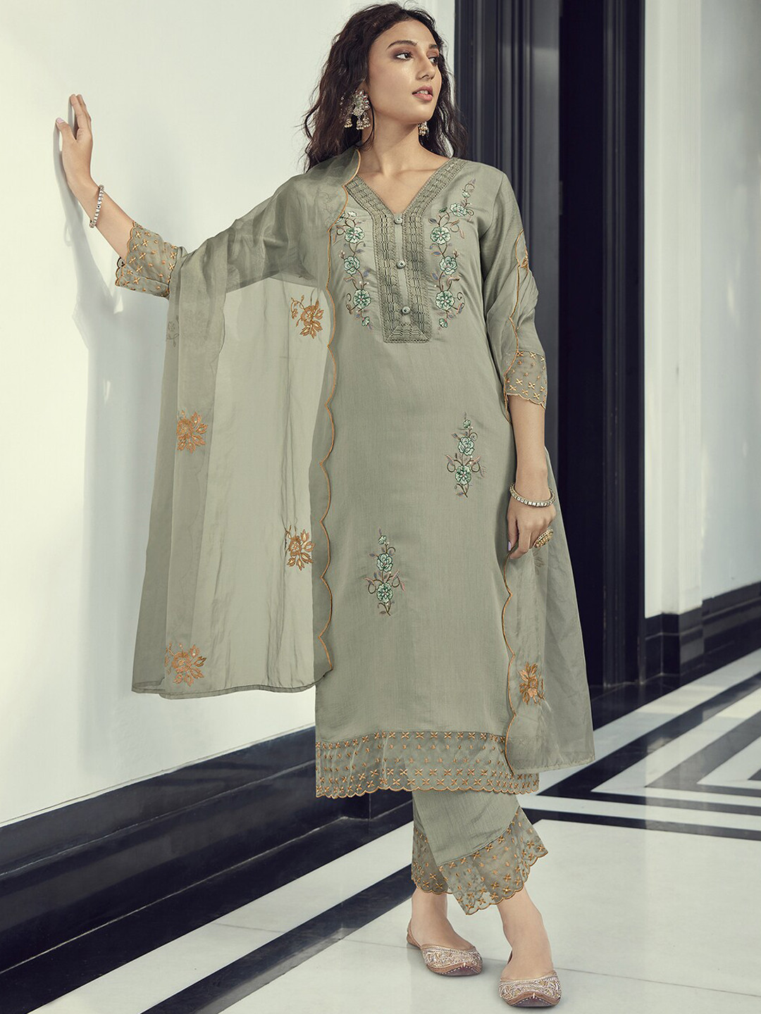 

Indo Era Floral Embroidered V-Neck Kurta with Trousers & Dupatta, Green