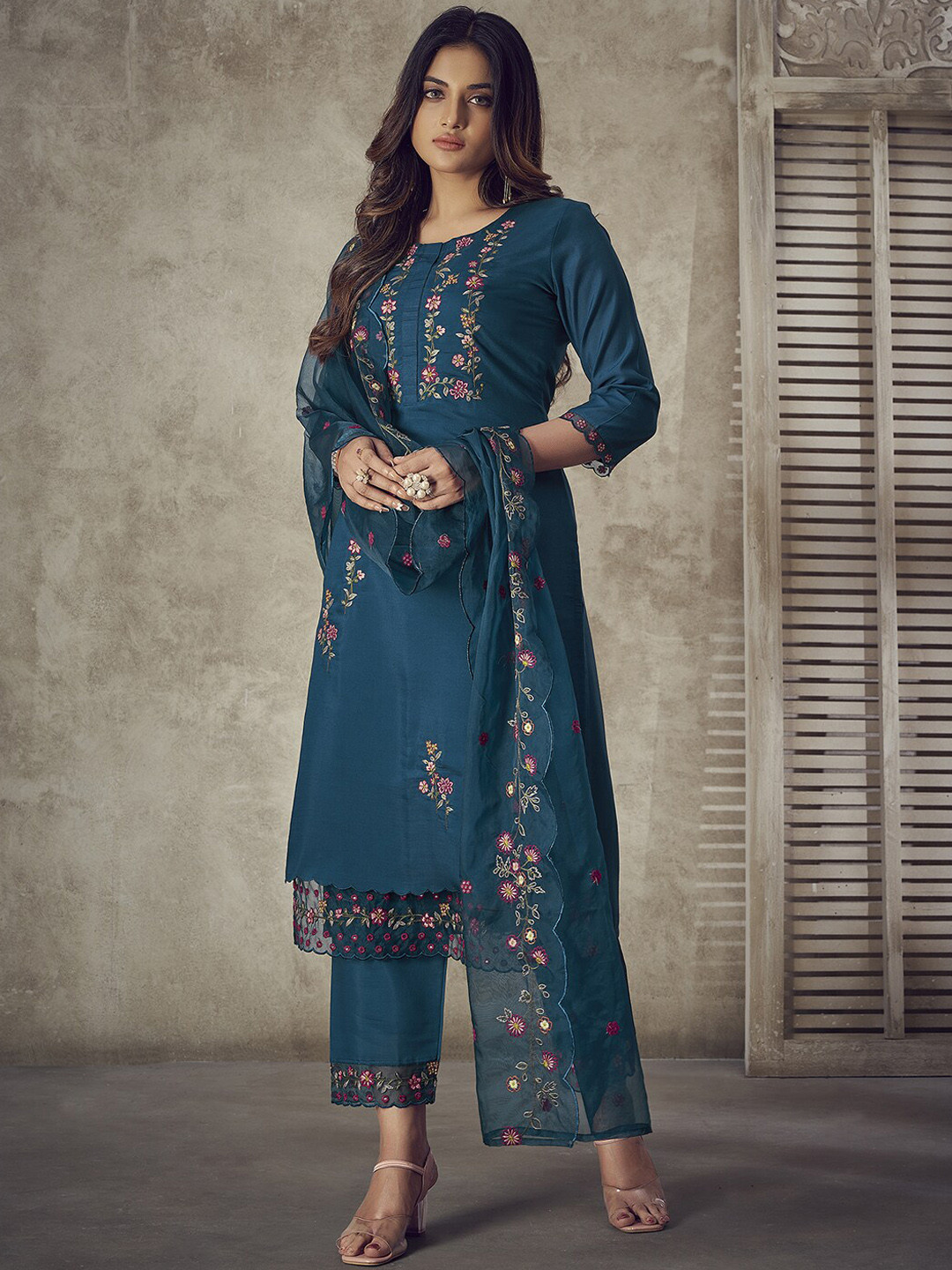

Indo Era Floral Embroidered Kurta with Trousers & Dupatta, Blue