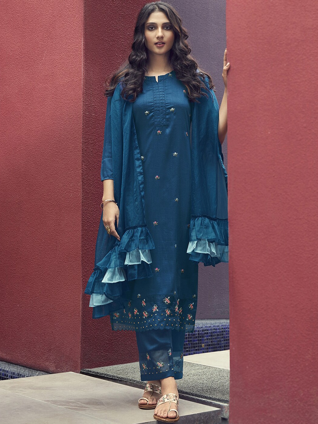 

Indo Era Floral Thread Work Straight Kurta & Trousers With Dupatta, Blue