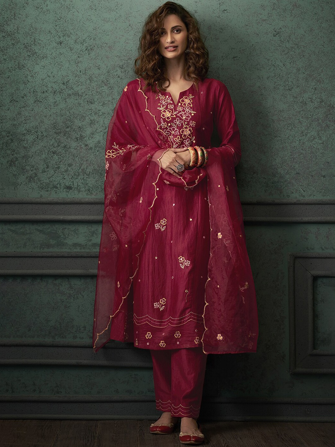 

Indo Era Floral Embroidered Thread Work Kurta With Trousers & Dupatta, Red