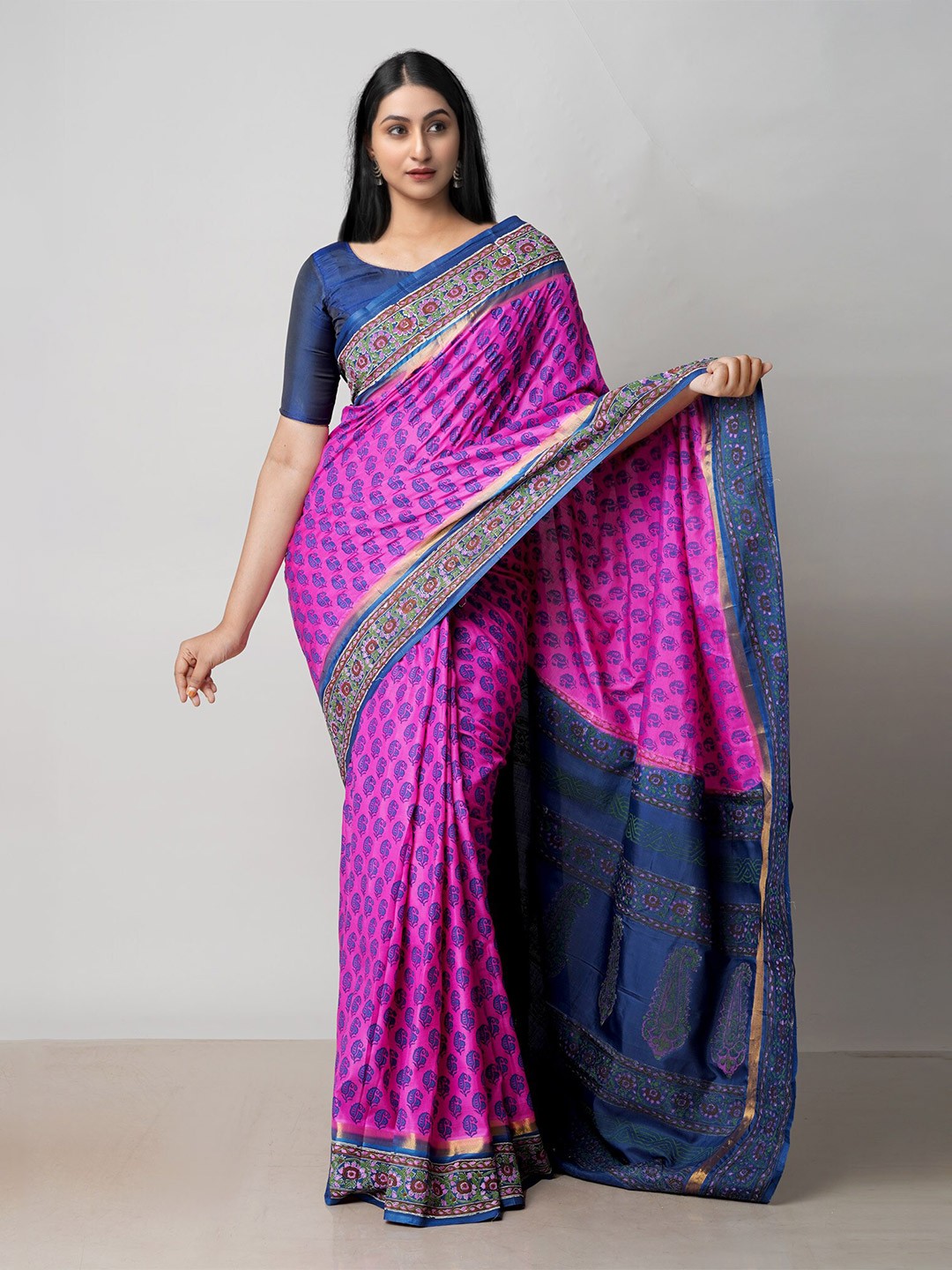 

Unnati Silks Ethnic Motifs Printed Zari Baluchari Saree, Pink