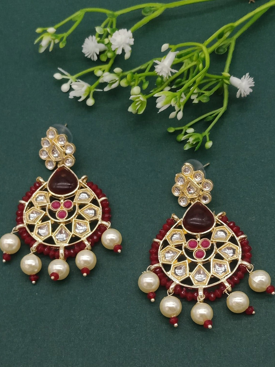 

AASHISH IMITATION Gold-Plated Kundan Studded & Pearls Beaded Chandbalis, Maroon