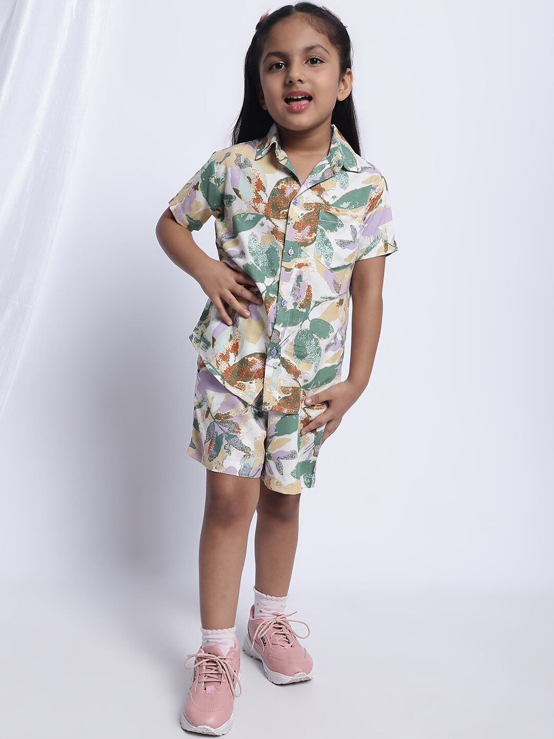 

Superminis Girls Floral Printed Shirt Collar Shirt With Shorts, Green