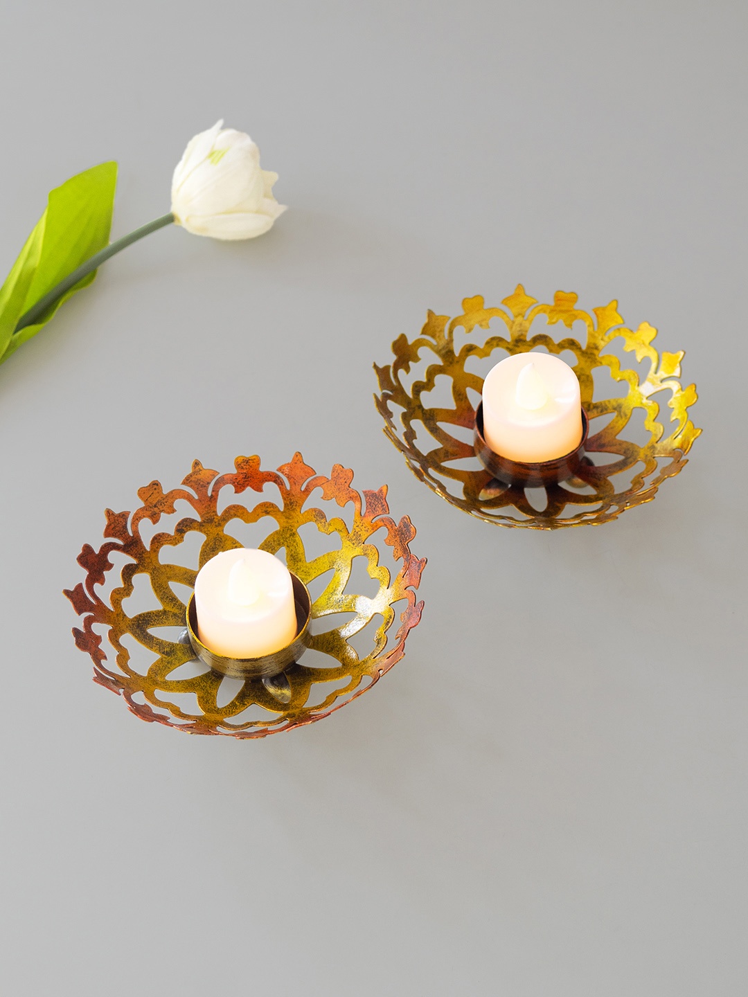 

Golden Peacock 2 Pieces Gold-Toned Candle Holders