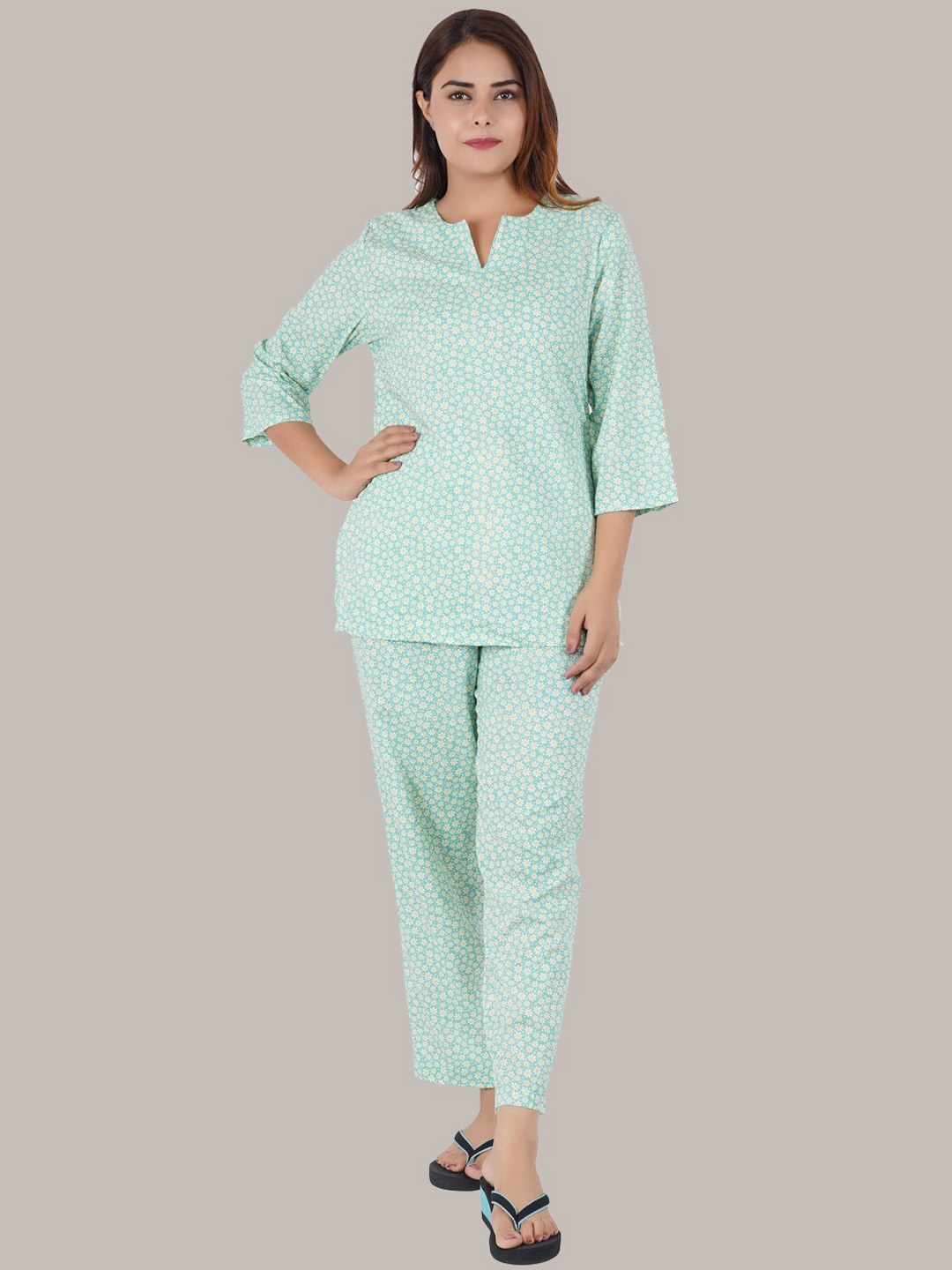 

Style Shoes Floral Printed Pure Cotton Night Suit, Green