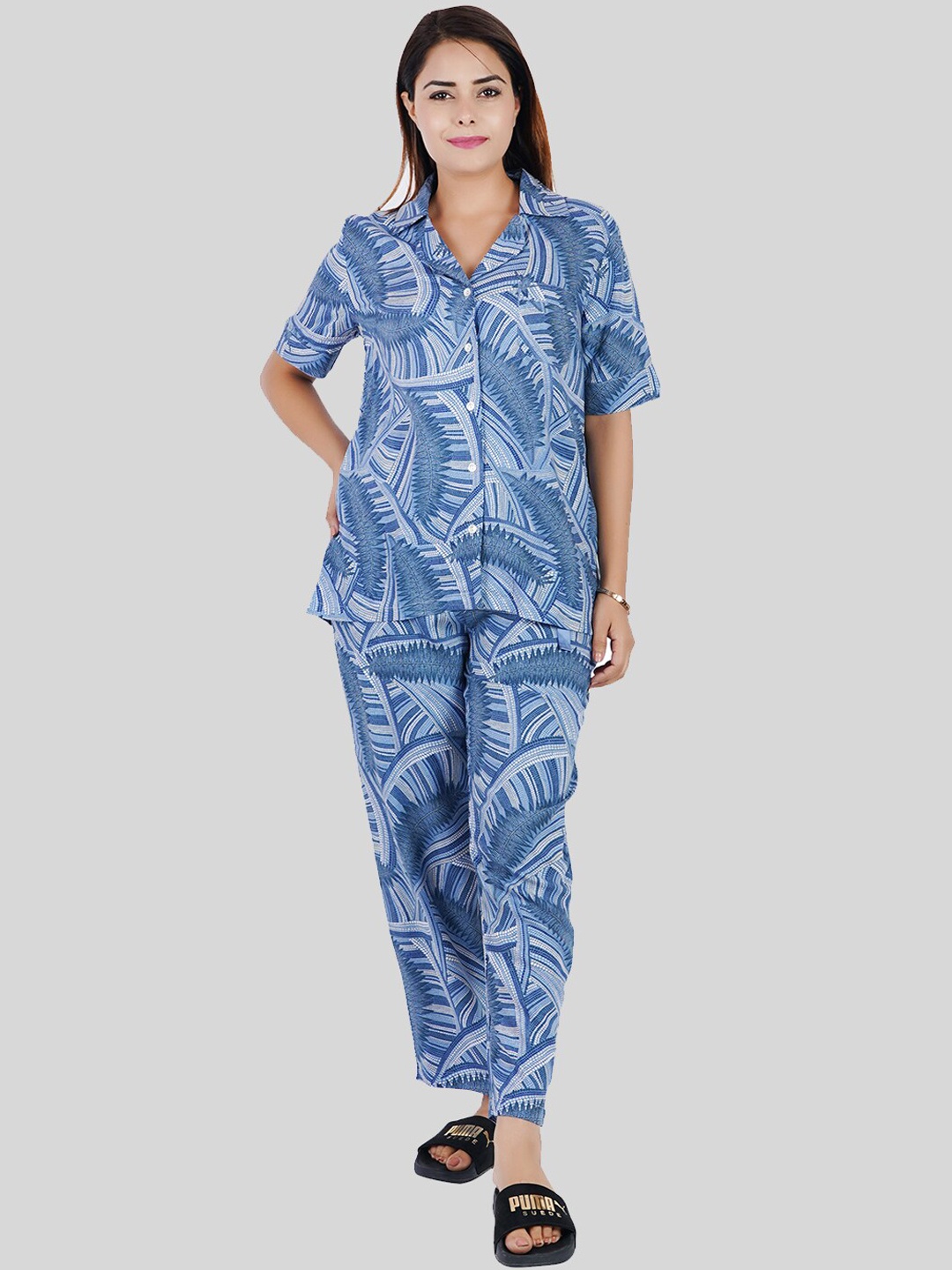 

Style Shoes Abstract Printed Pure Cotton Night Suit, Blue