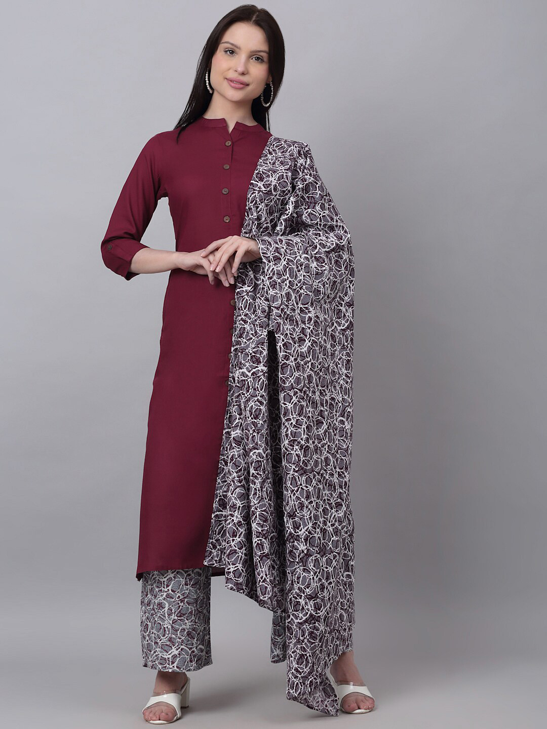 

DORIYA Printed Mandarin Collar Regular Kurta With Palazzos & Dupatta, Maroon