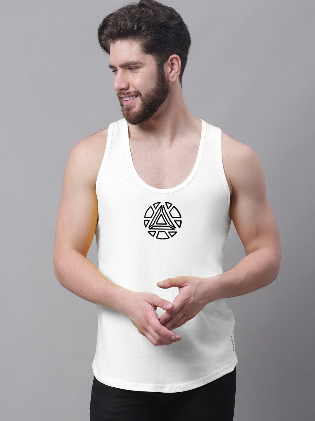 

Friskers Geometric Printed Scoop Neck Skin Friendly Bio Wash Cotton Gym Vests, White