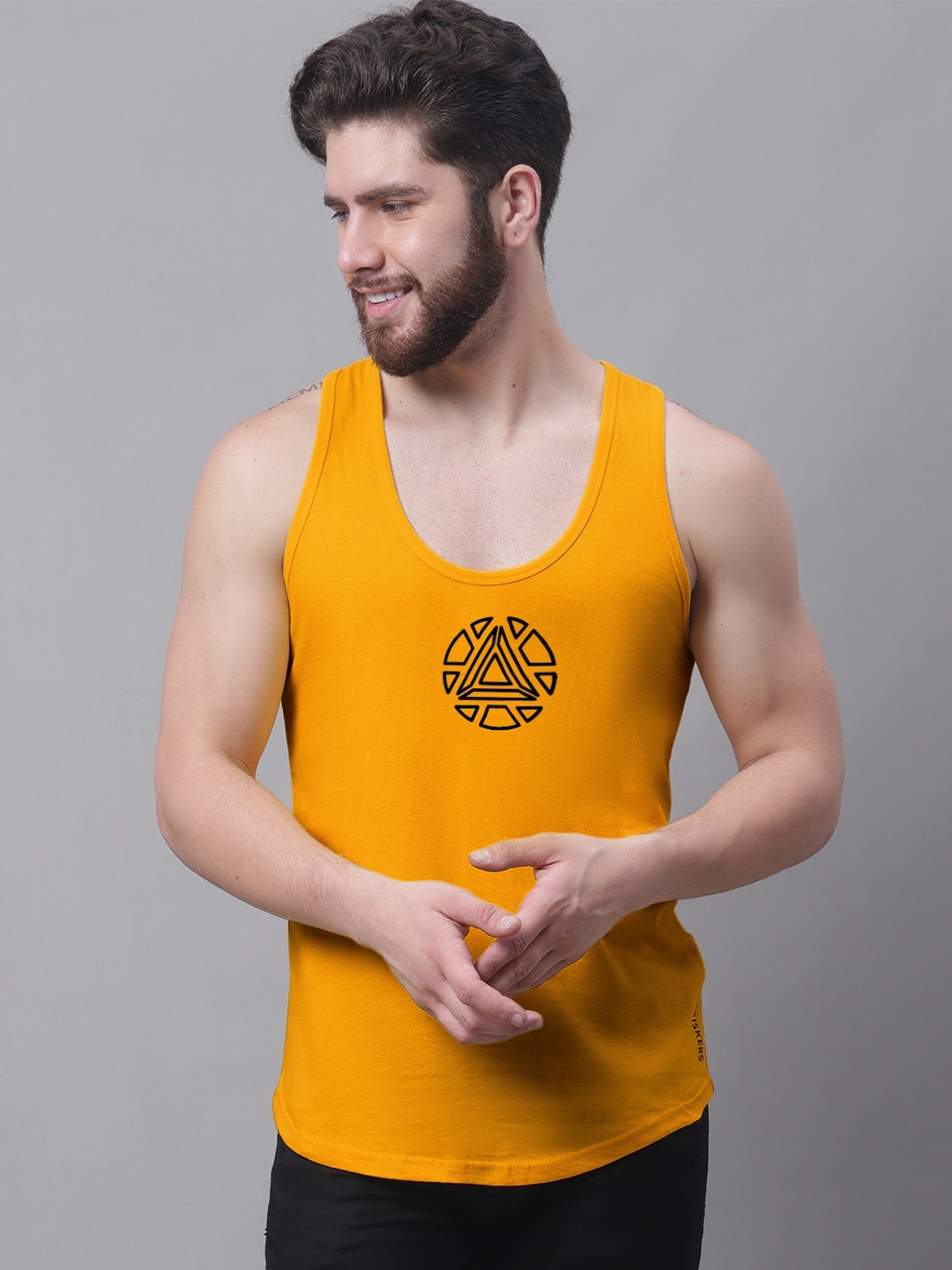 

Friskers Printed Scoop Neck Pure Cotton Sports Gym Vests, Gold