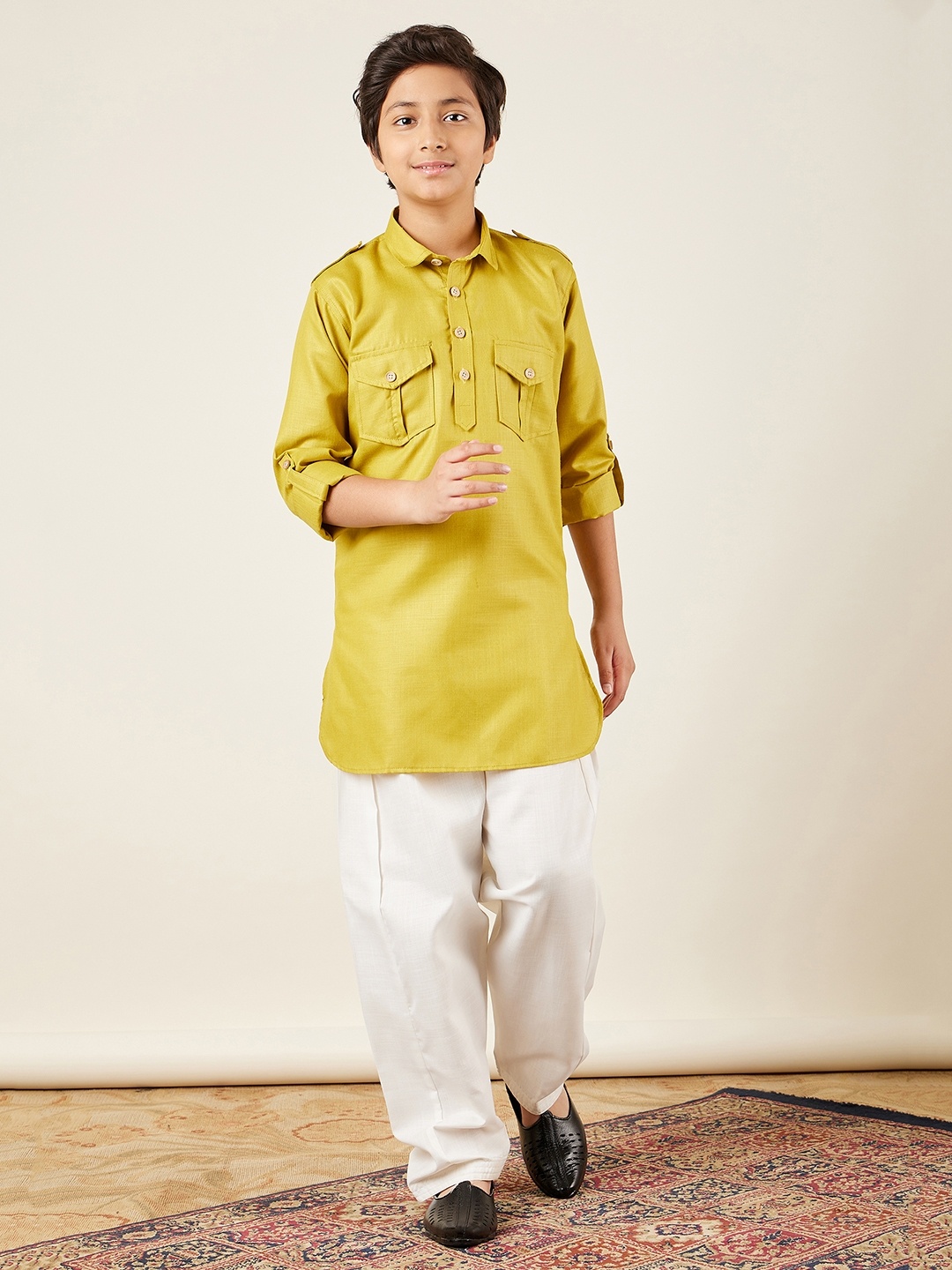 

Aj DEZInES Boys Pure Cotton Pathani Kurta With Salwar, Green