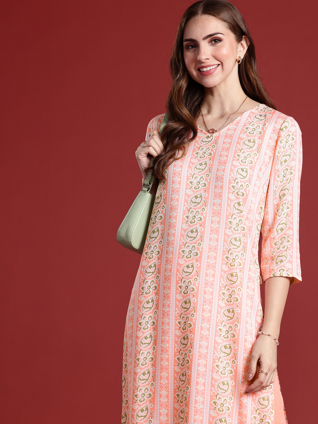 

Anouk Women Floral Printed Regular Kurta With Trousers, Pink