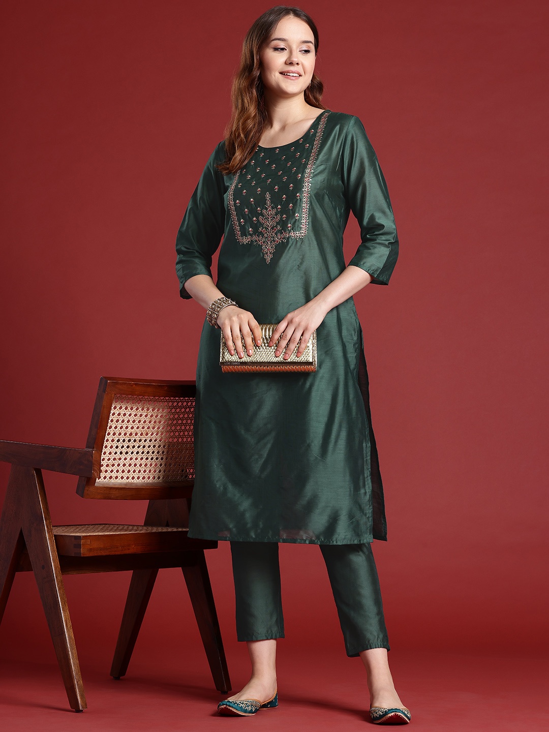 

Anouk Women Floral Zari Embroidered Kurta with Trousers, Green